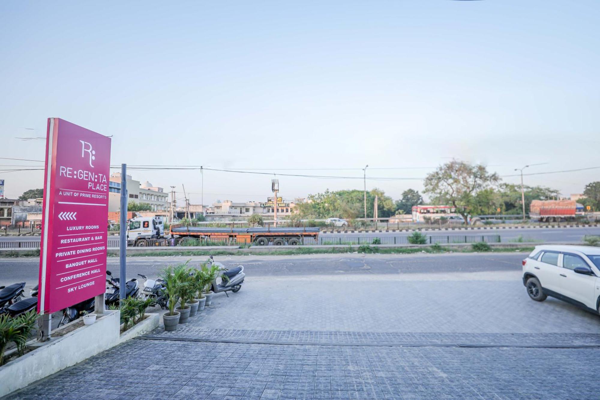 Regenta Place Phagwara By Royal Orchid Hotels Limited Eksteriør bilde